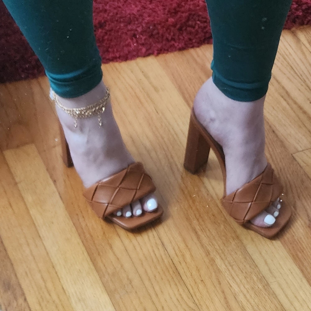 CUTE SUMMER SANDALS